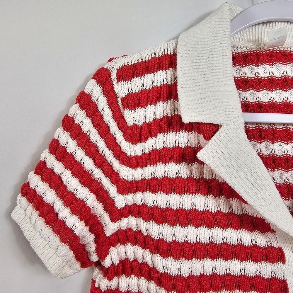 Old Navy Button Down Crochet Sweater in Red Stripe - Size M - Picture 3 of 11